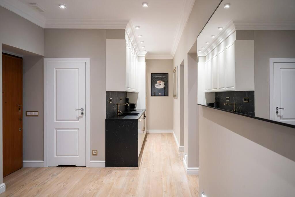 Center Ii Apartment Rom